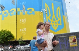 Lương thực tế của người dân Ukraine giảm mạnh